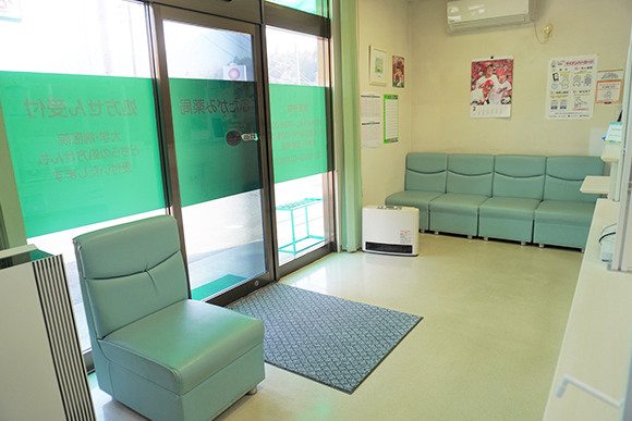 ふたがみ薬局　内観